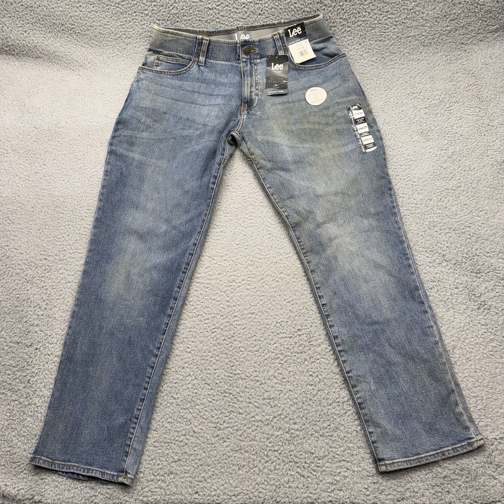 NWT Lee Mens Size 34/30 Active Stretch Straight Leg Jeans 102162033 Distressed